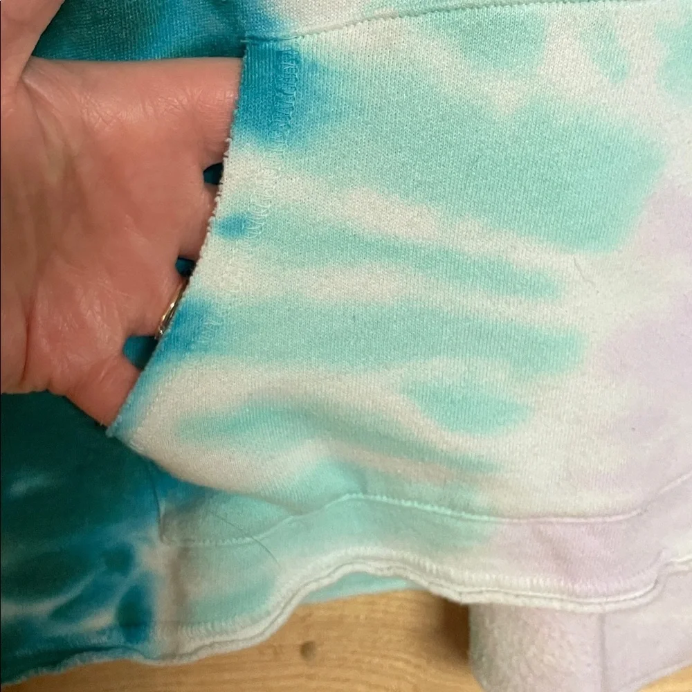 Justice Active size 10 Blue, White, and Green Tie-Dye Cropped V-neck Soft Hoodie